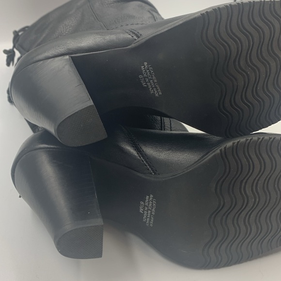 Gorgeous black leather heeled boots - Picture 4 of 4